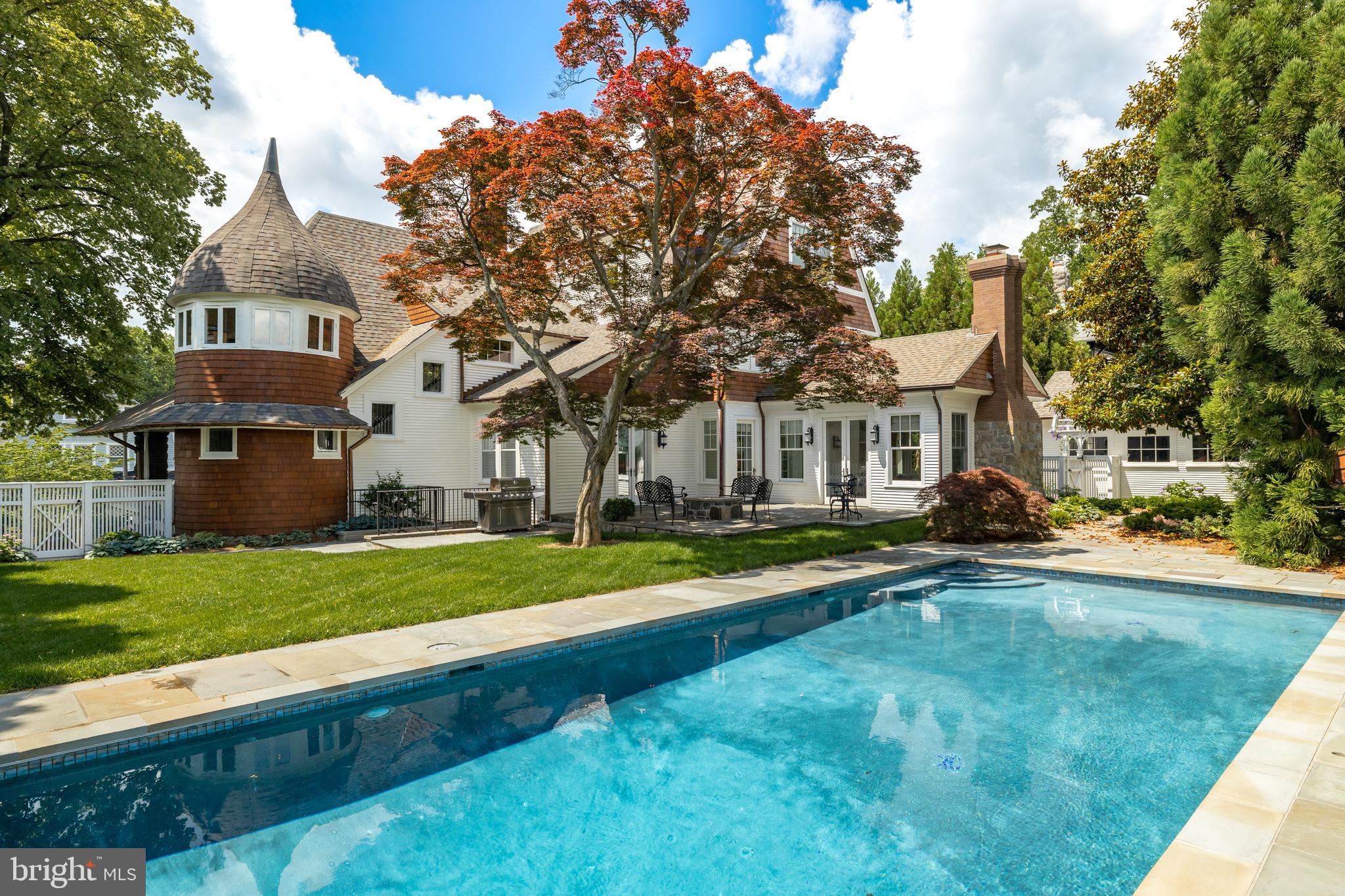 CLEVELAND PARK - Residential
