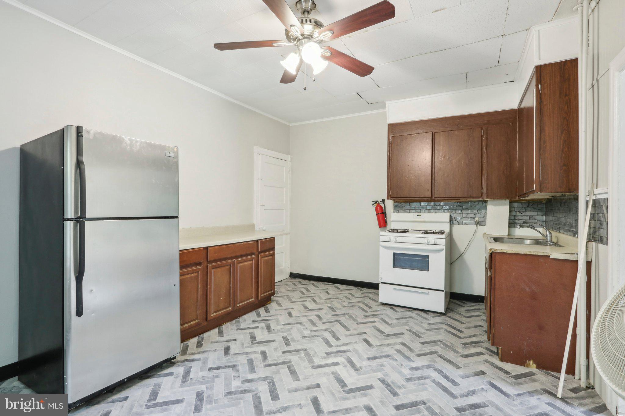 NORRISTOWN - Residential Income