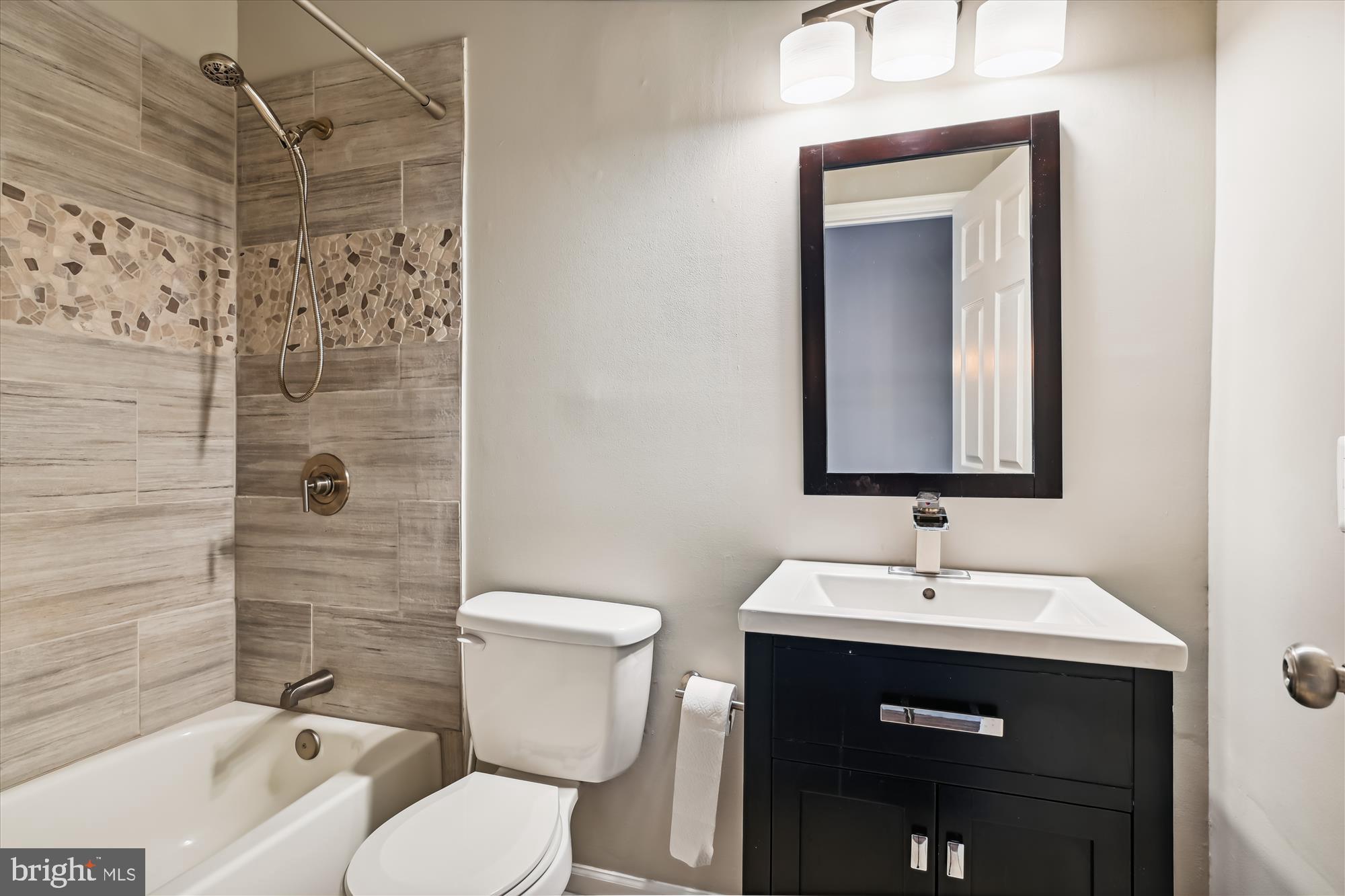 VILLAGE OF SILVER HALL - Residential