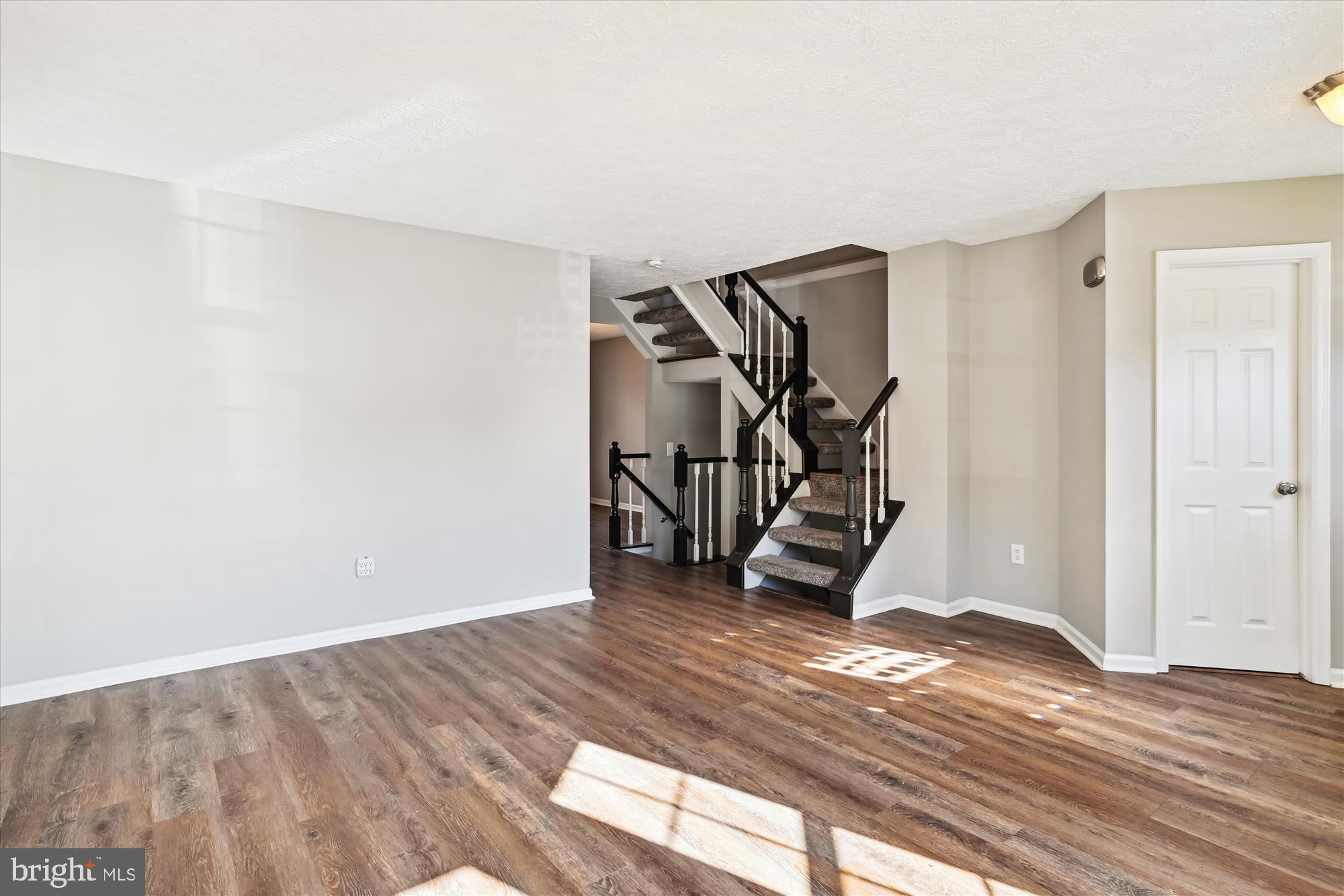 VILLAGE OF SILVER HALL - Residential