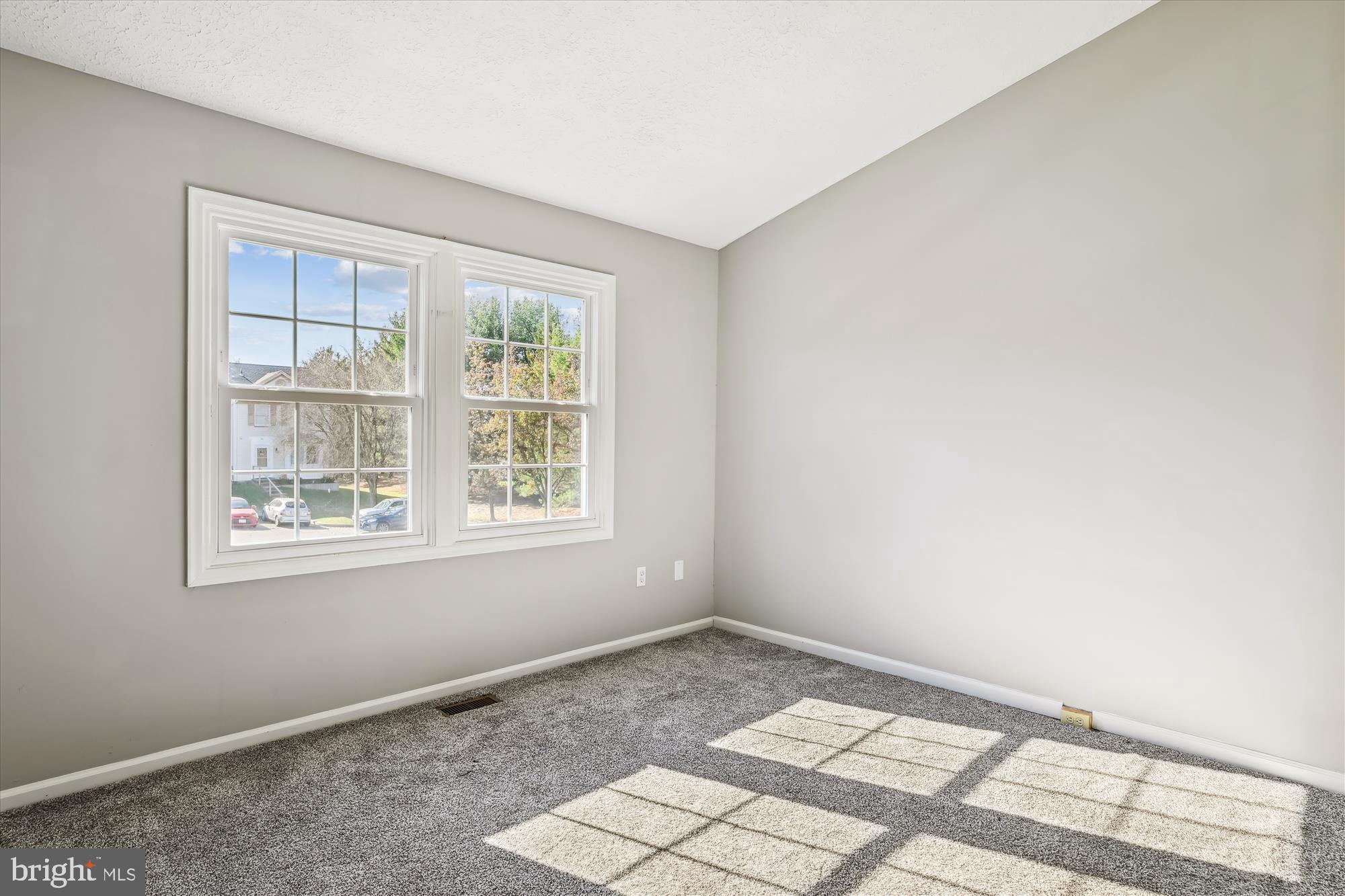 VILLAGE OF SILVER HALL - Residential