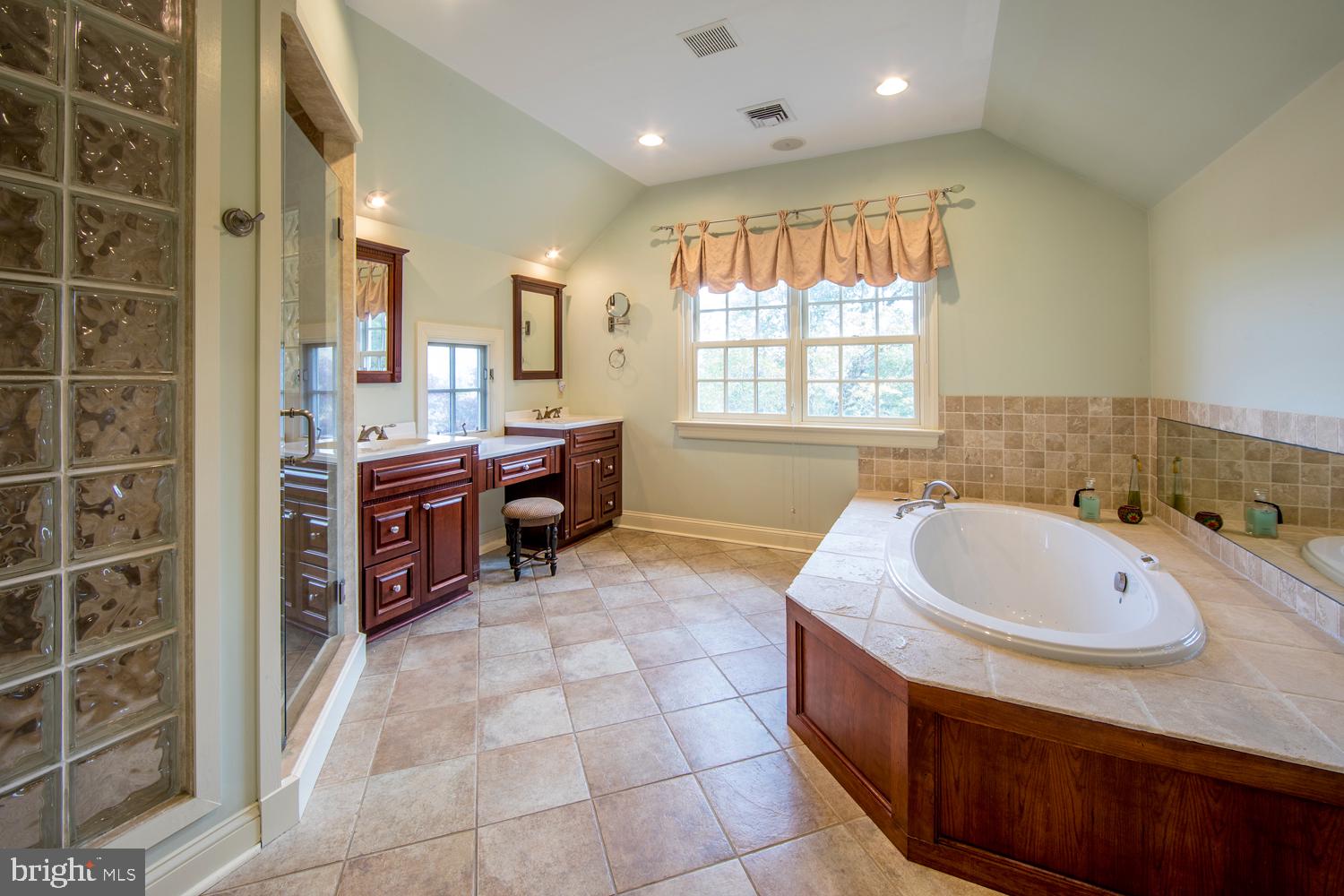 TARLETON ESTATES - Residential