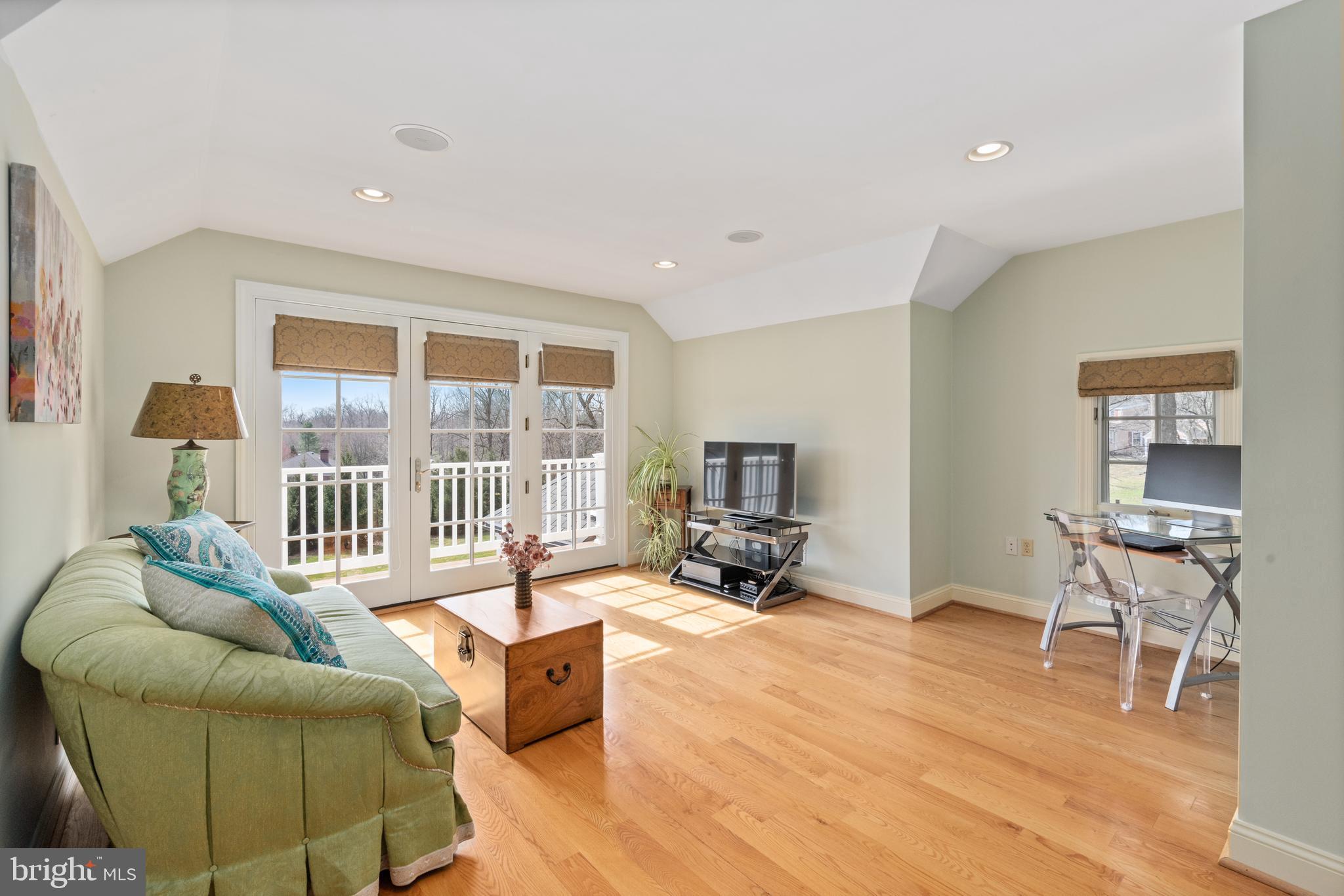 TARLETON ESTATES - Residential