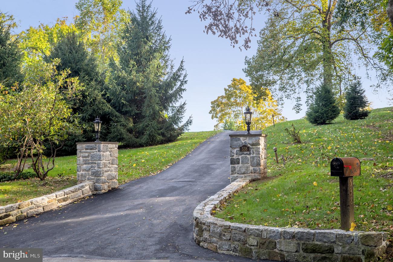 TARLETON ESTATES - Residential