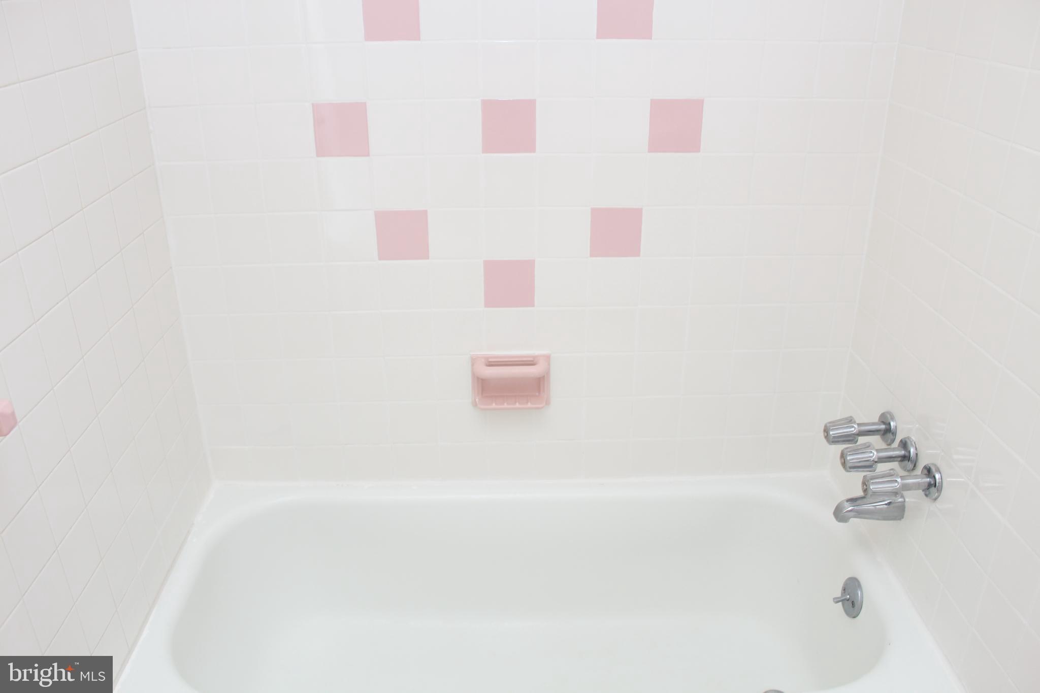 ROXBOROUGH - Residential Lease