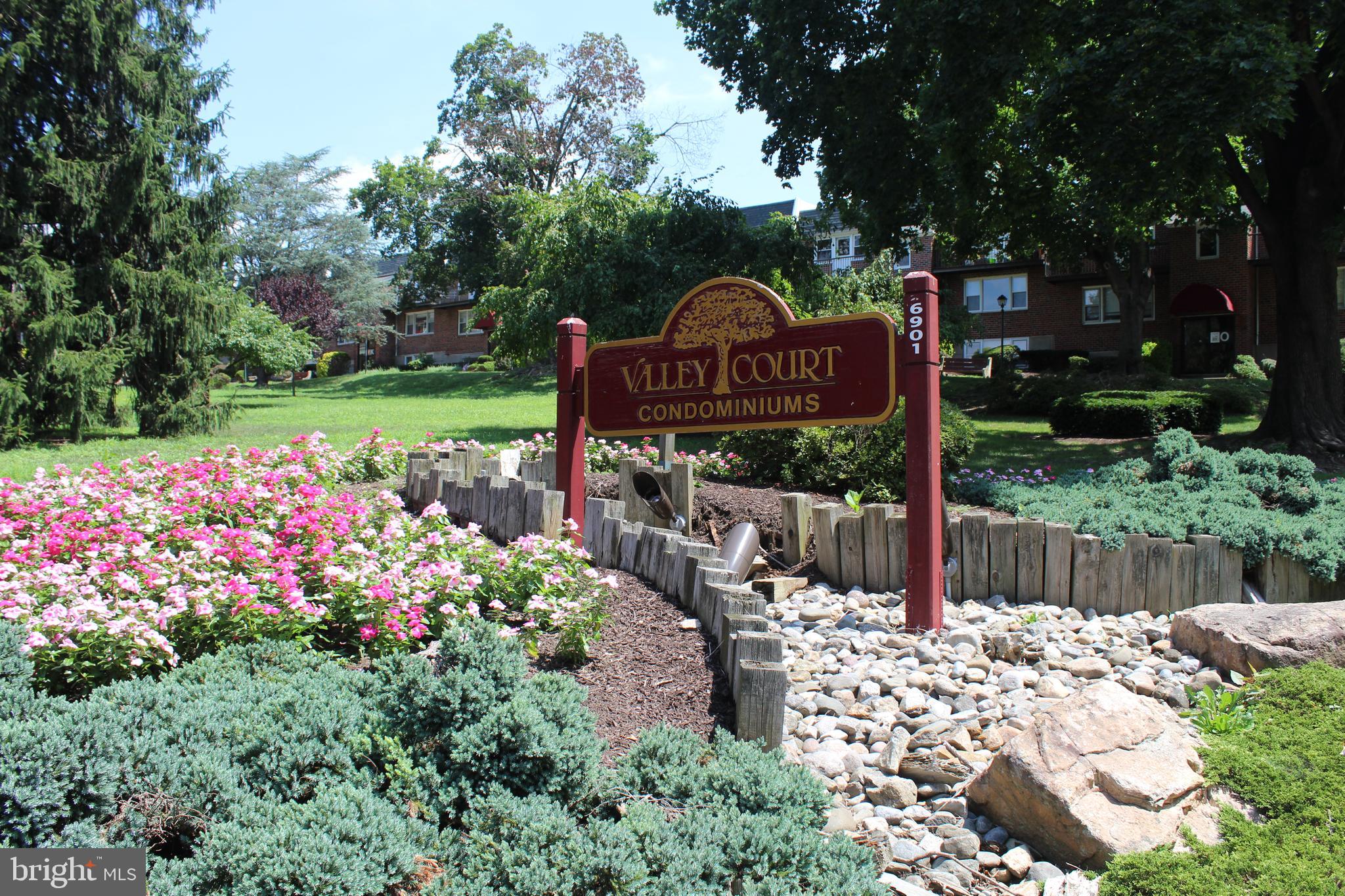 ROXBOROUGH - Residential Lease