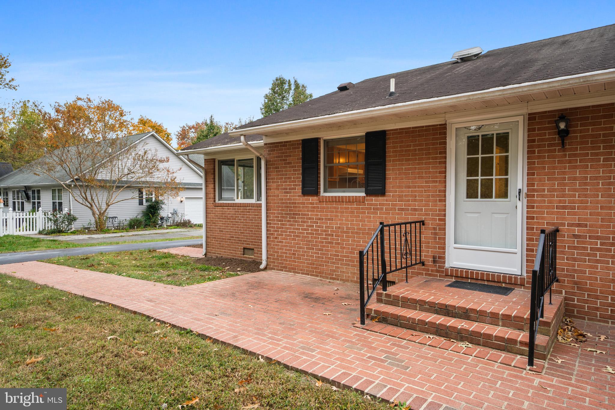 SOCIETY HILL - Residential Lease