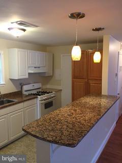 PARKER GRAY - Residential Lease