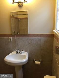 PARKER GRAY - Residential Lease