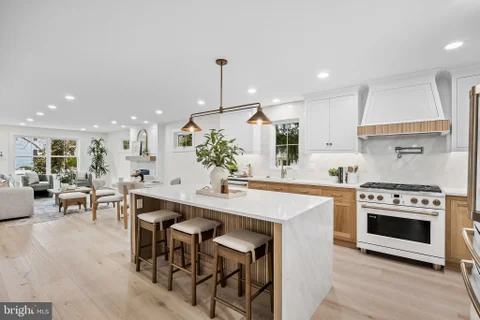 MLS: NJCD2113608