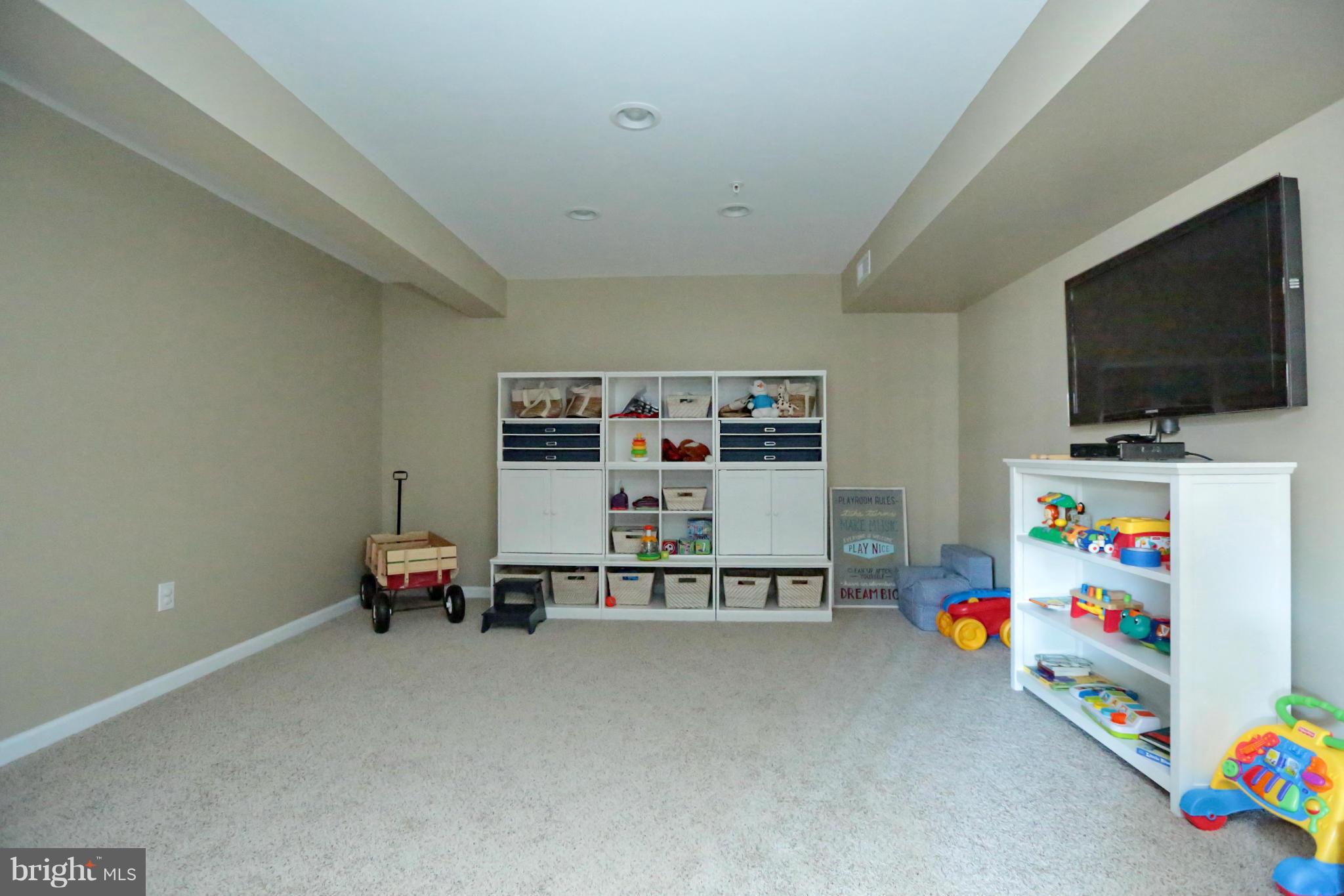 BRENTWOOD - Residential