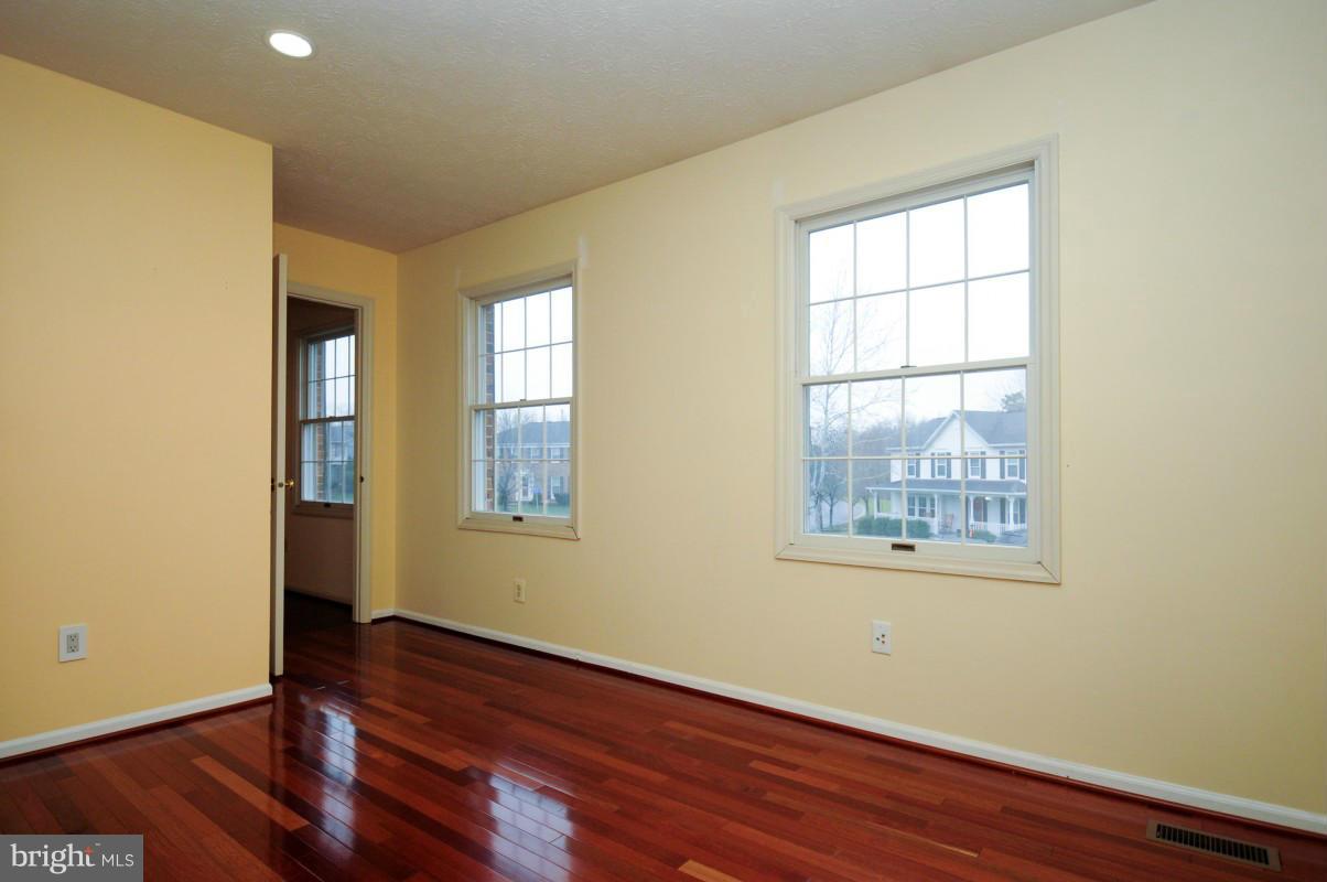 SPRING GROVE FARM - Residential