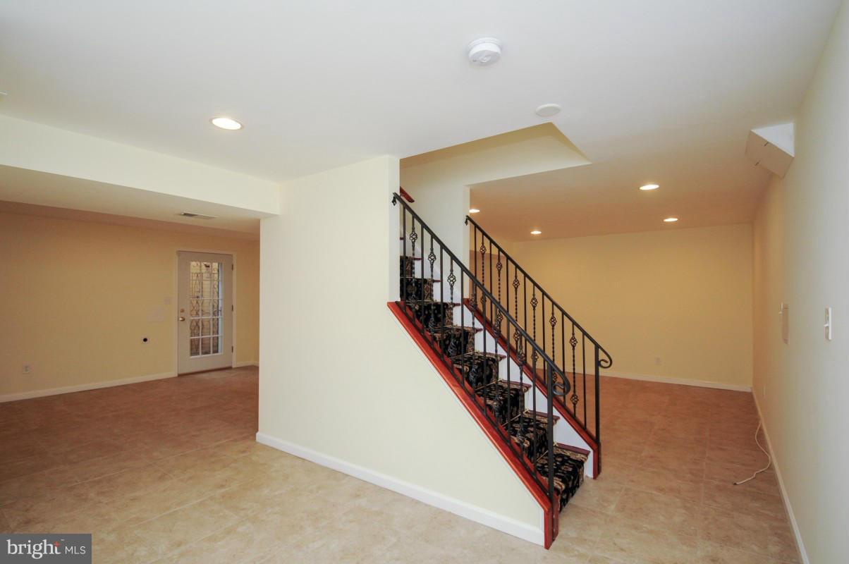 SPRING GROVE FARM - Residential