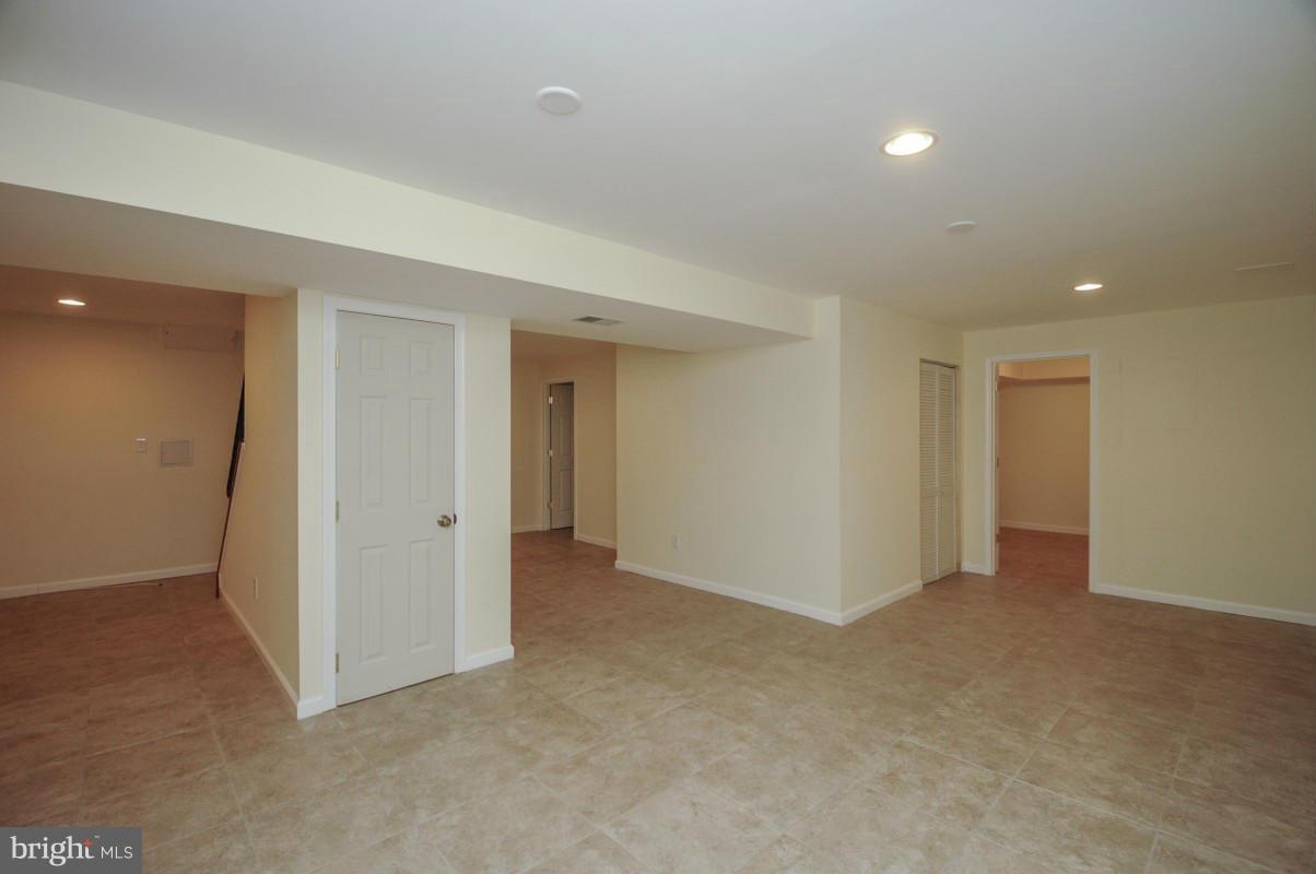 SPRING GROVE FARM - Residential