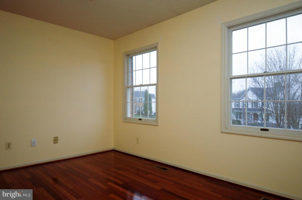 SPRING GROVE FARM - Residential