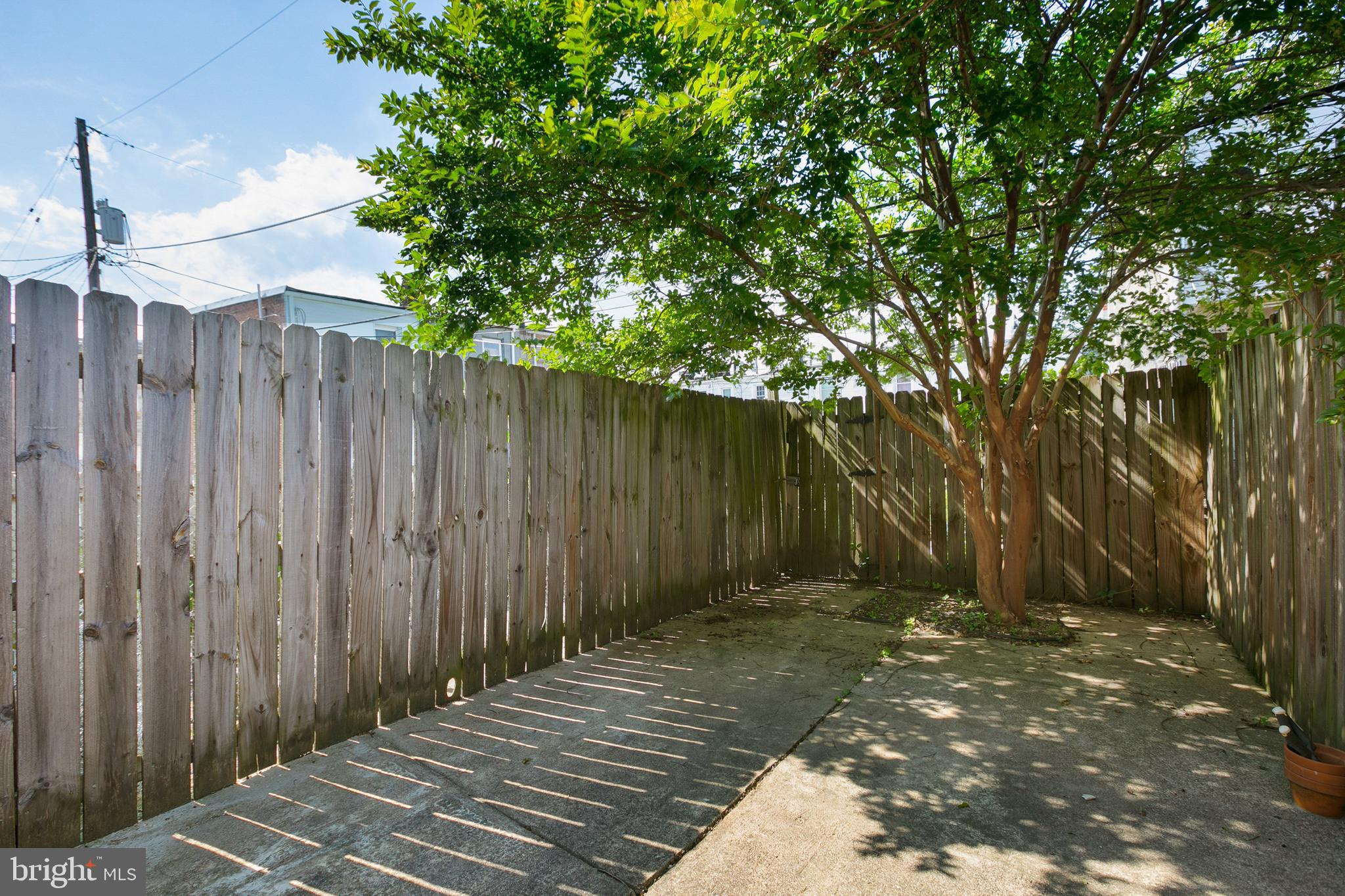 HIGHLANDTOWN - Residential Lease