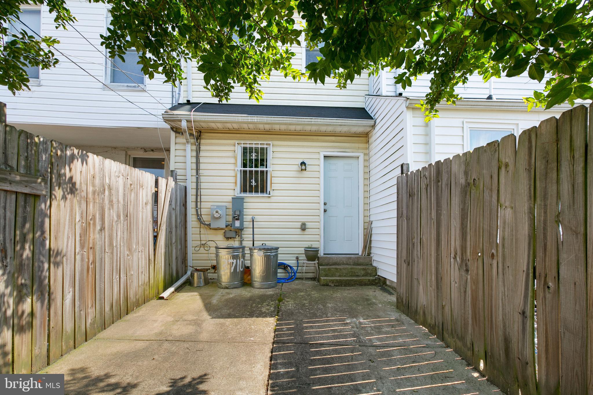 HIGHLANDTOWN - Residential Lease