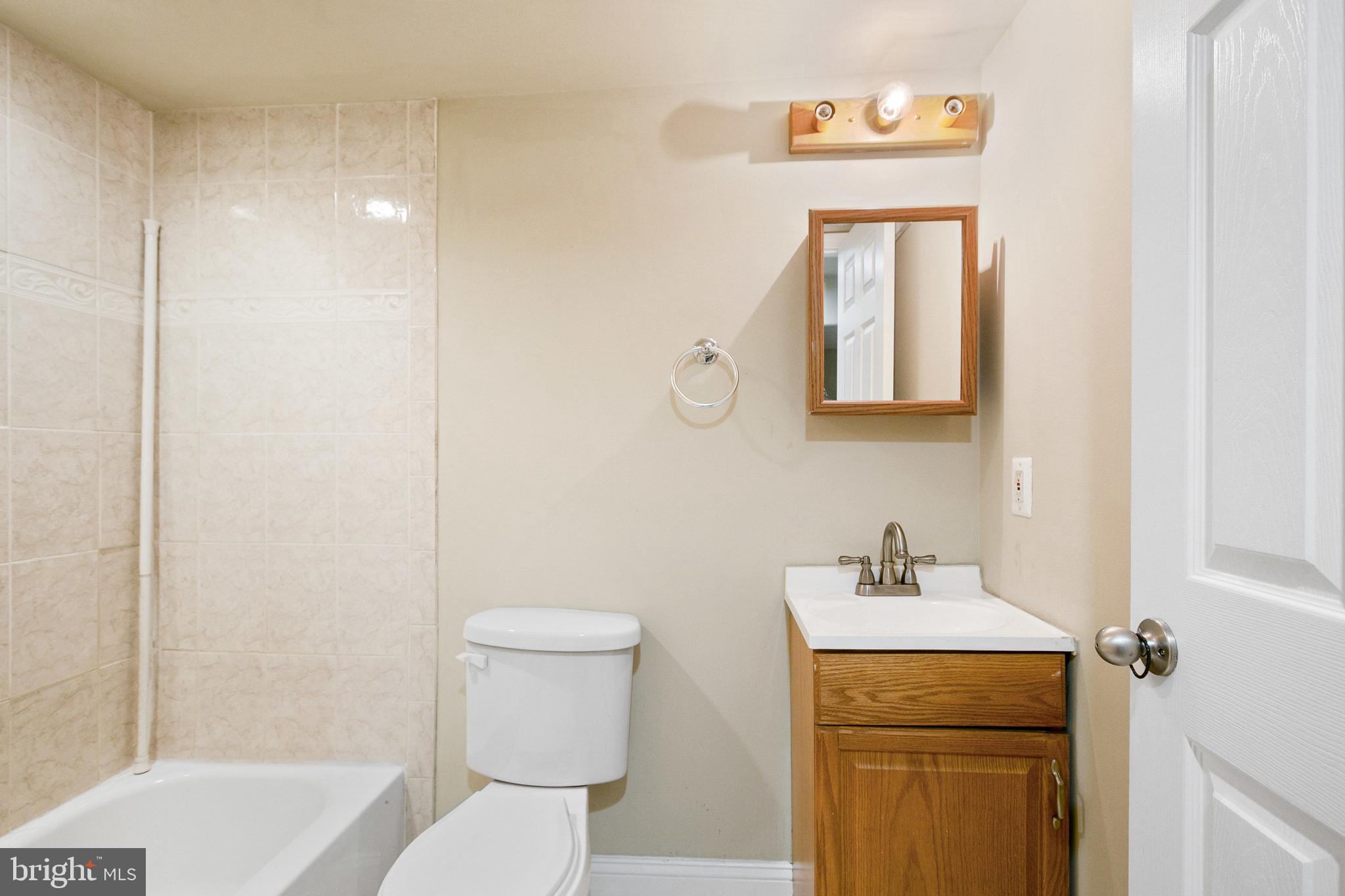 HIGHLANDTOWN - Residential Lease