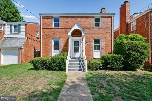 2826 NEWTON ST NE, WASHINGTON, DC 20018 - Image 1a8e8d7f028b75df614c9c5fc89df8bc/3838128924