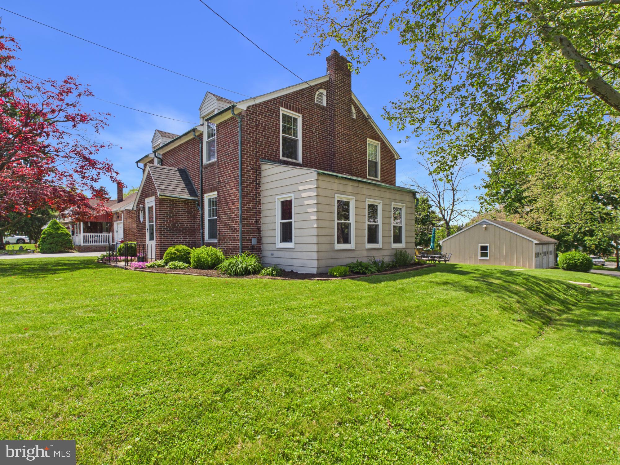 2301 SUNSET LANE