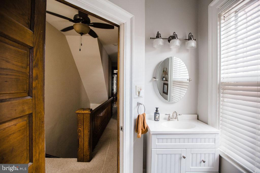 CHESTNUT HILL - Residential