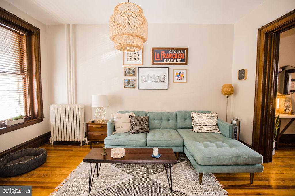 CHESTNUT HILL - Residential