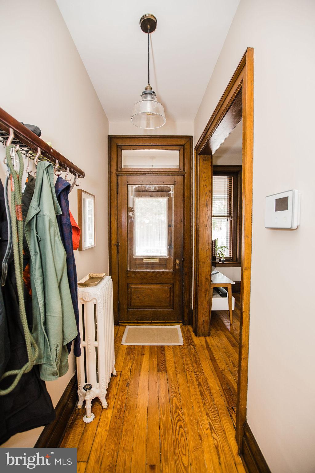 CHESTNUT HILL - Residential