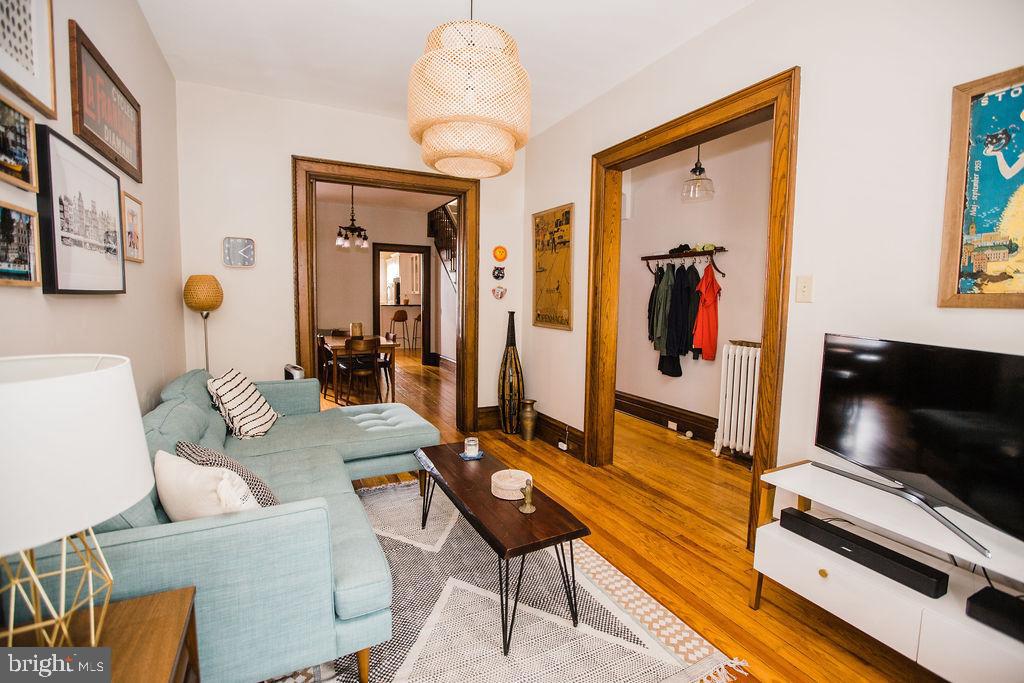 CHESTNUT HILL - Residential