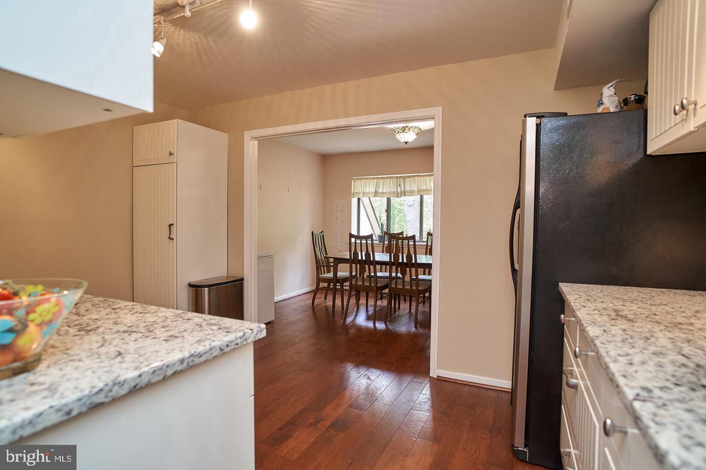 BENTANA PARK - Residential Lease