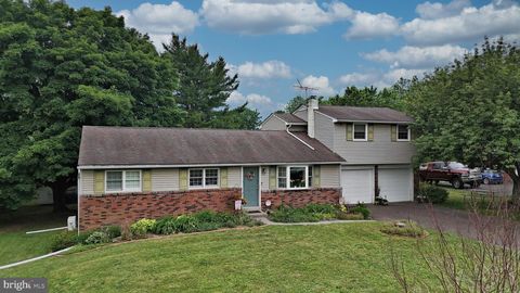 Homes For Sale - 238 W Schwenkmill Road<br/> PERKASIE, PA 18944