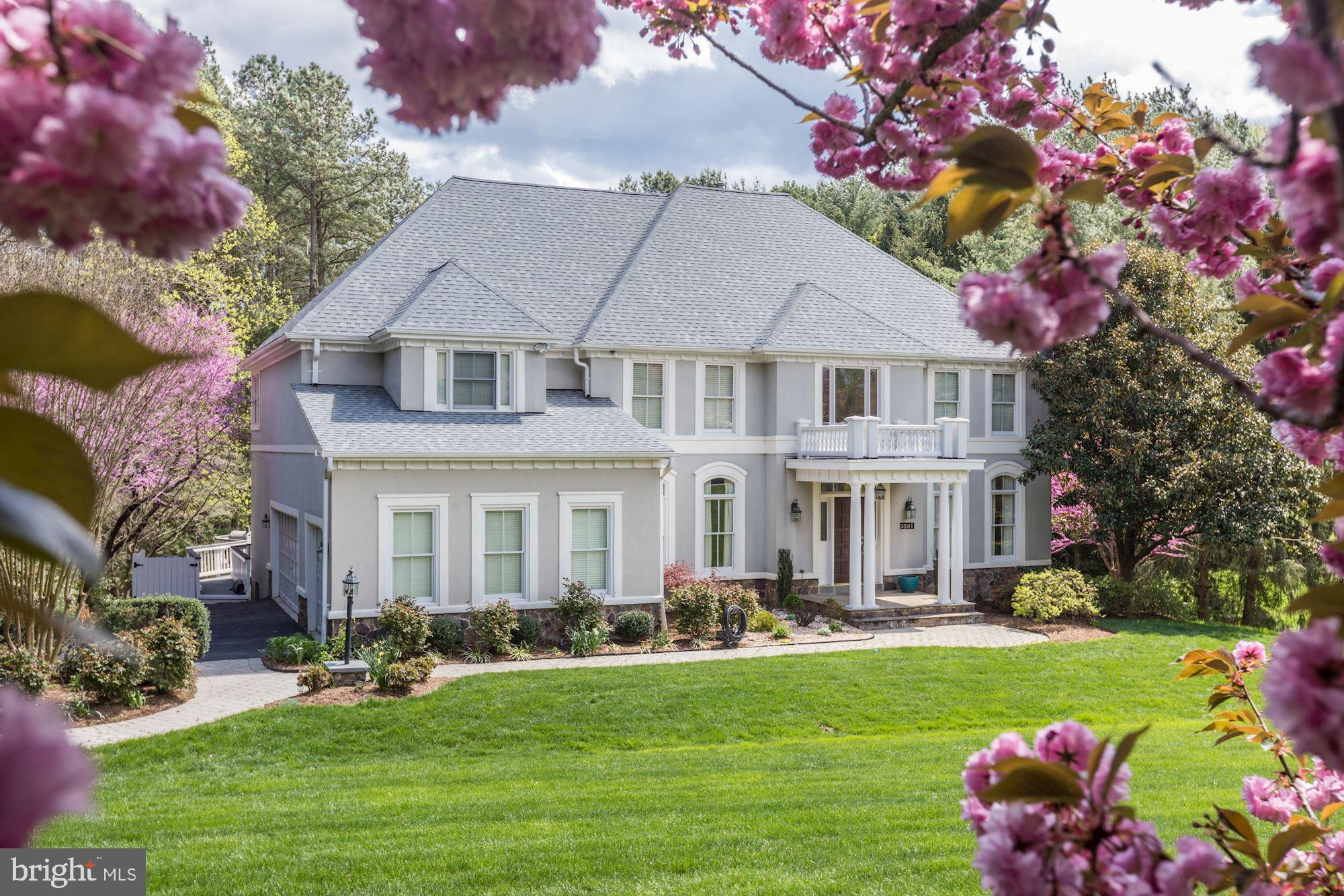 FOX DEN ESTATES - Residential