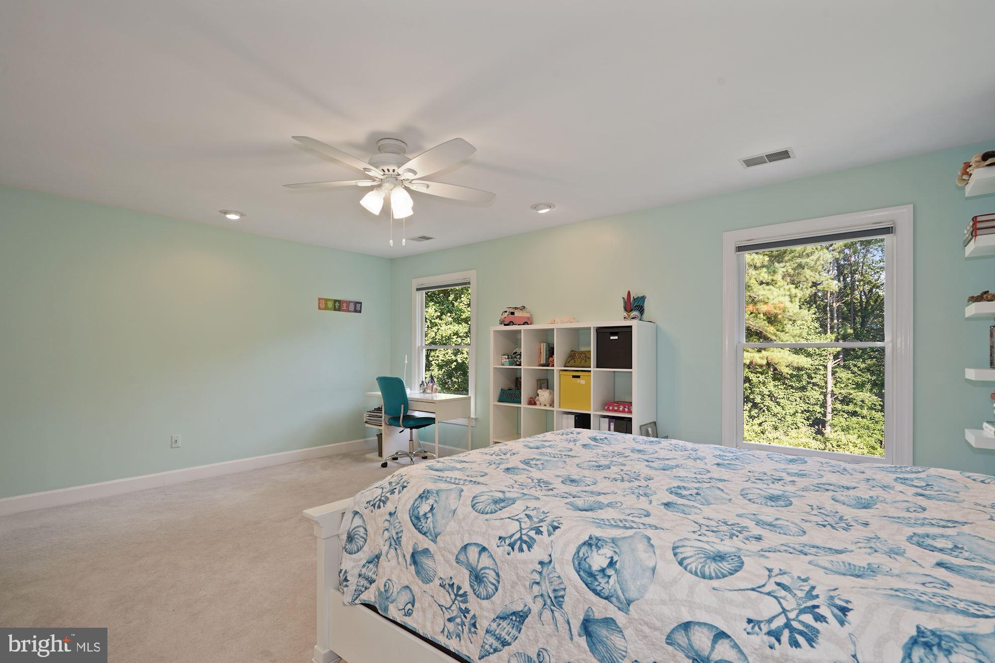 FOX DEN ESTATES - Residential