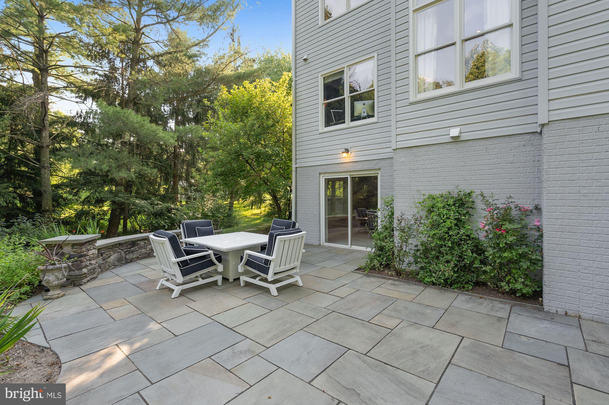 FOX DEN ESTATES - Residential