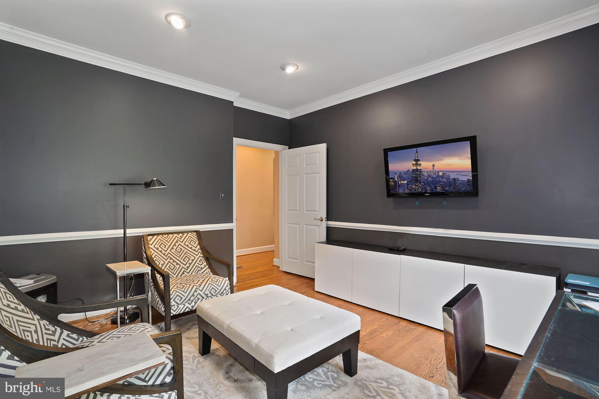 FOX DEN ESTATES - Residential