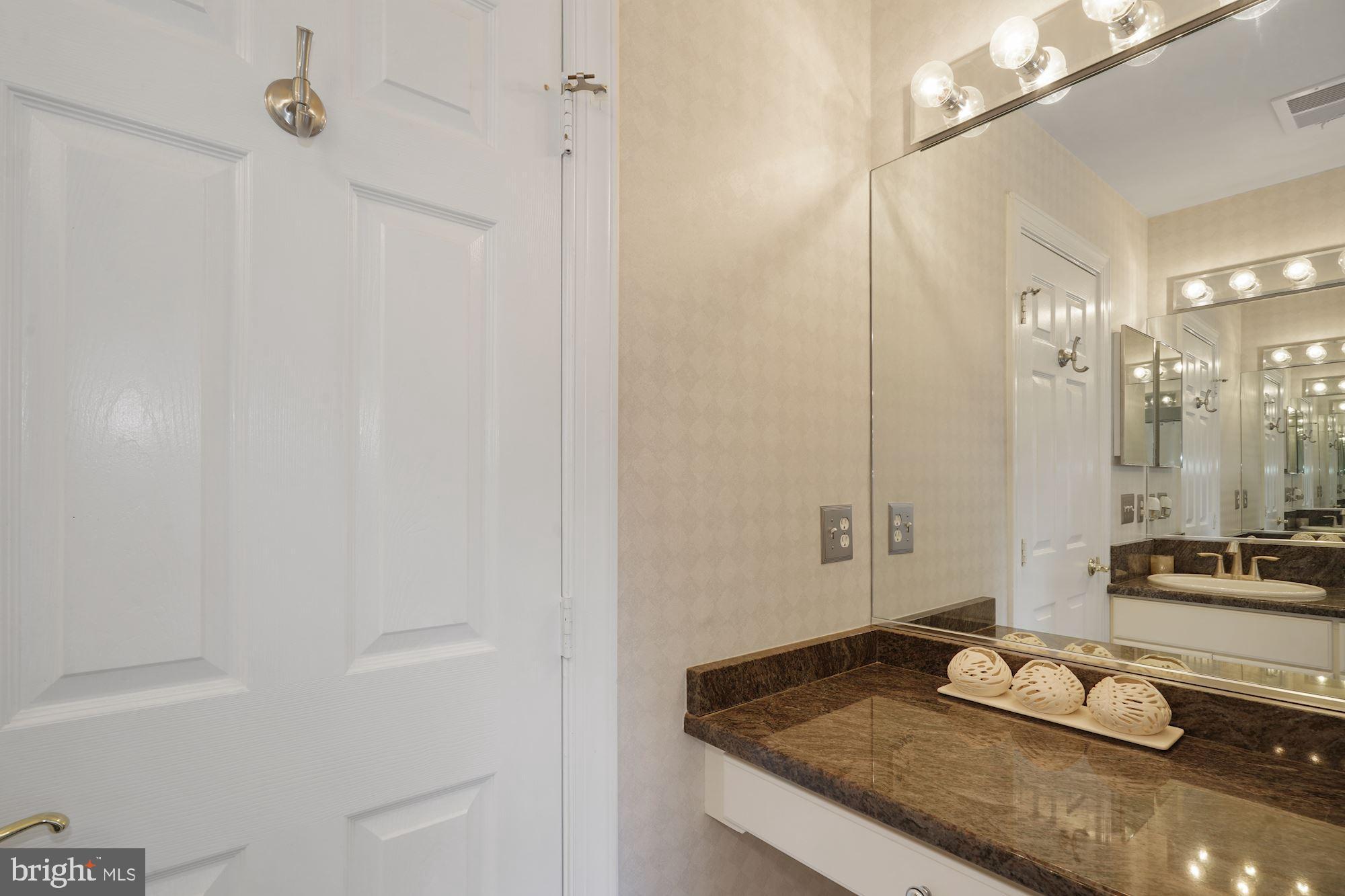 FOX DEN ESTATES - Residential