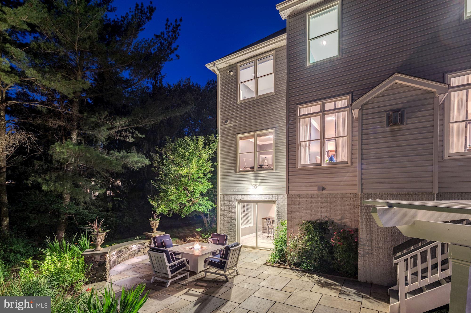 FOX DEN ESTATES - Residential