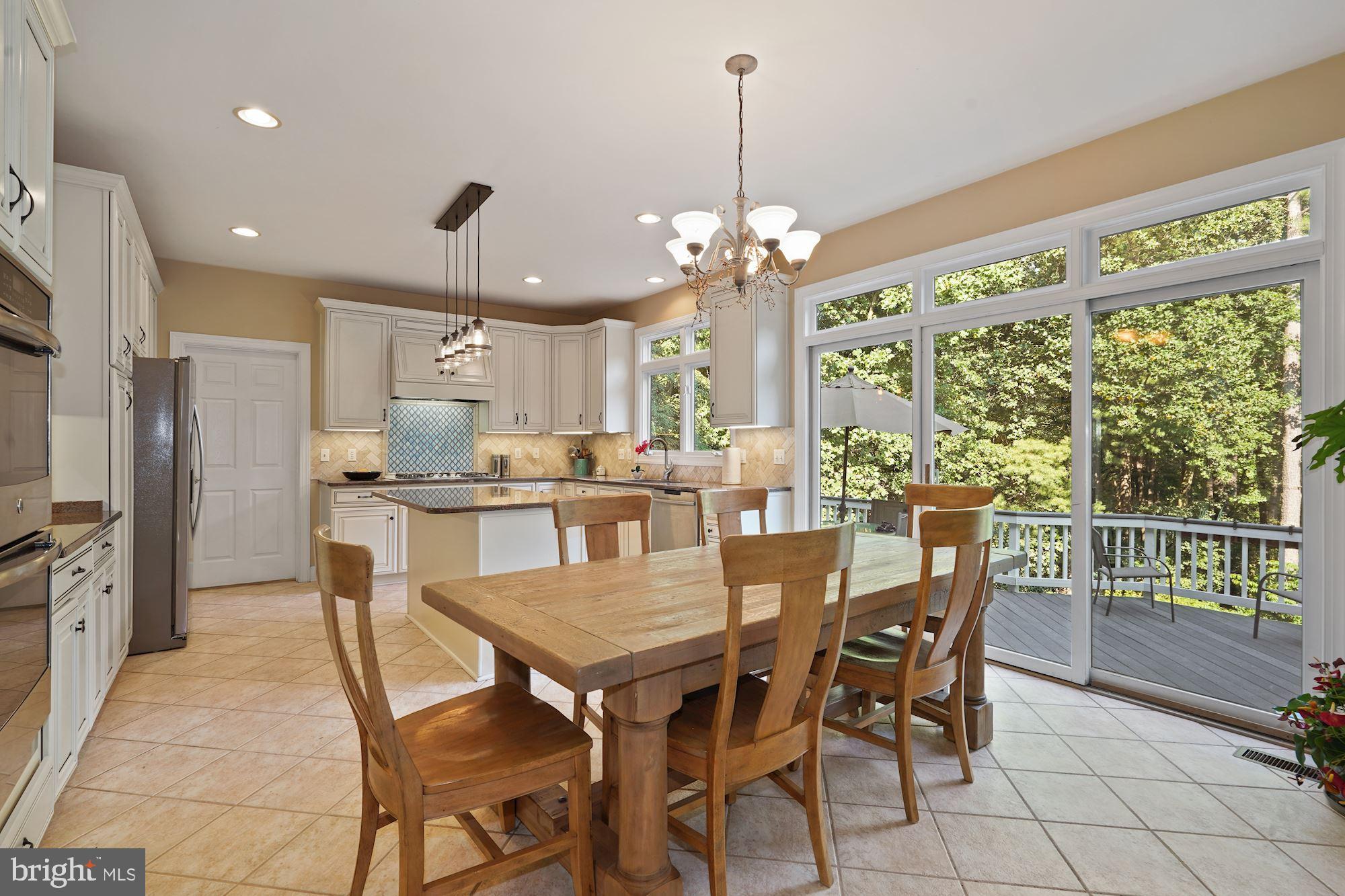 FOX DEN ESTATES - Residential