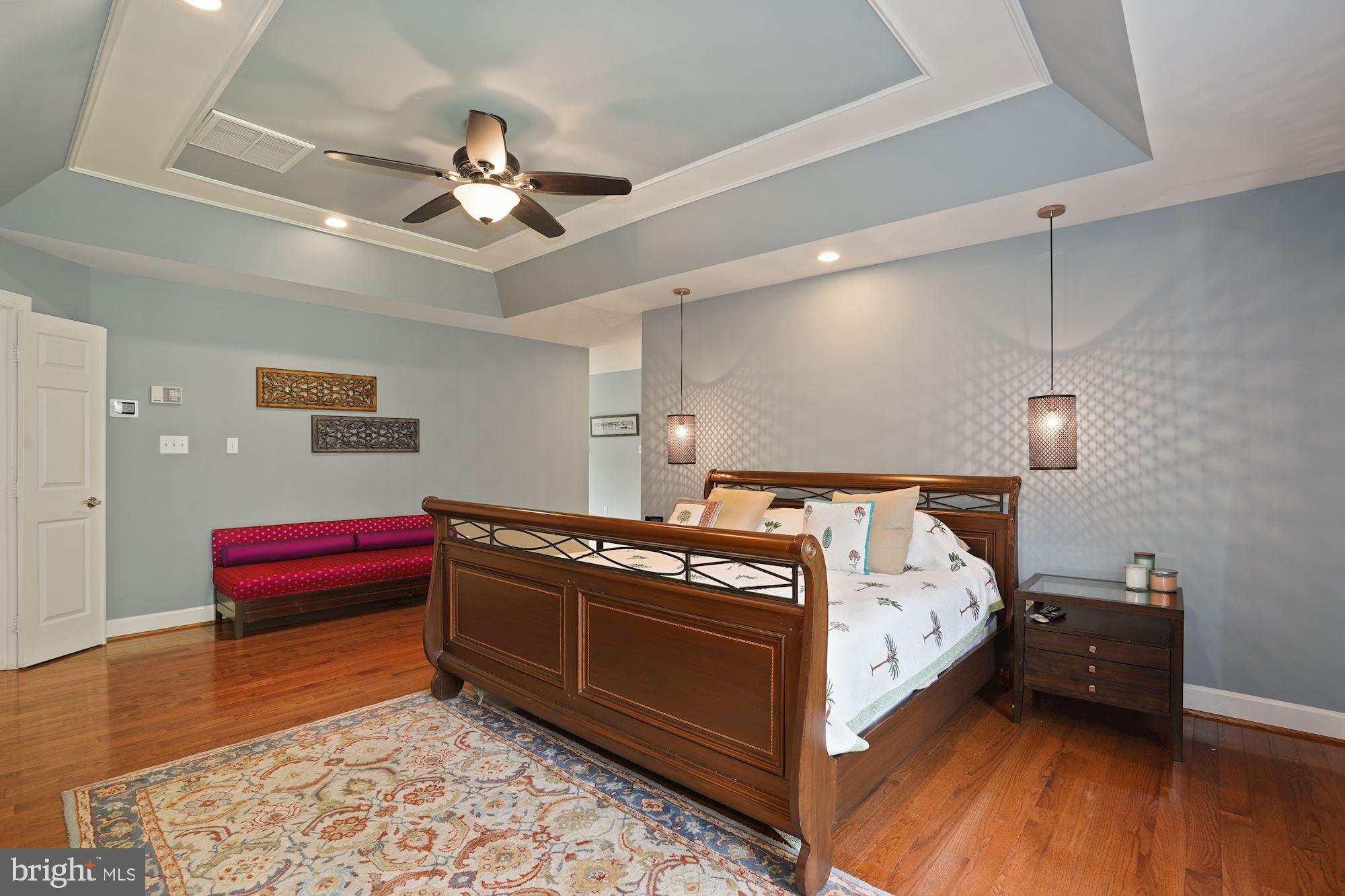 FOX DEN ESTATES - Residential