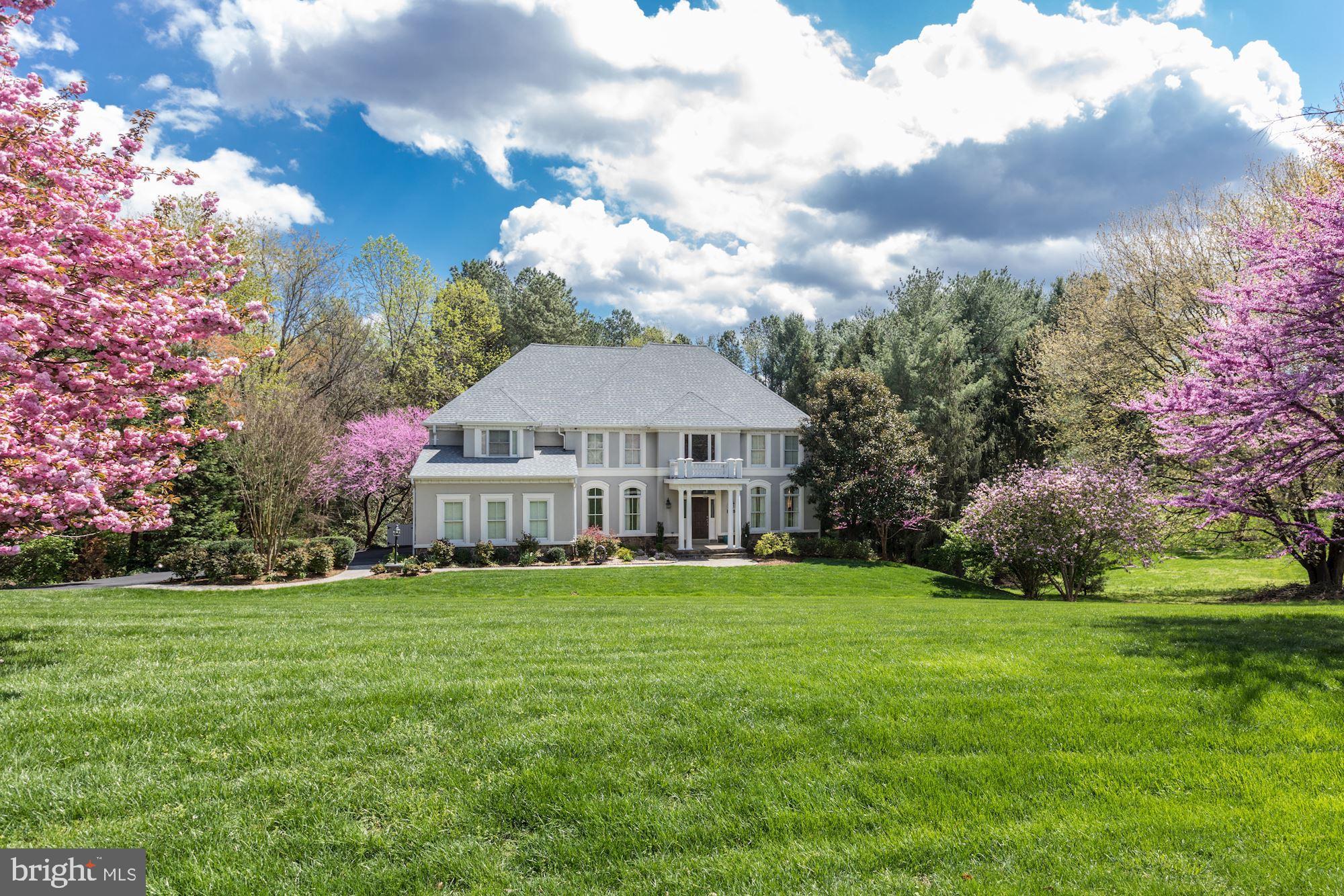 FOX DEN ESTATES - Residential