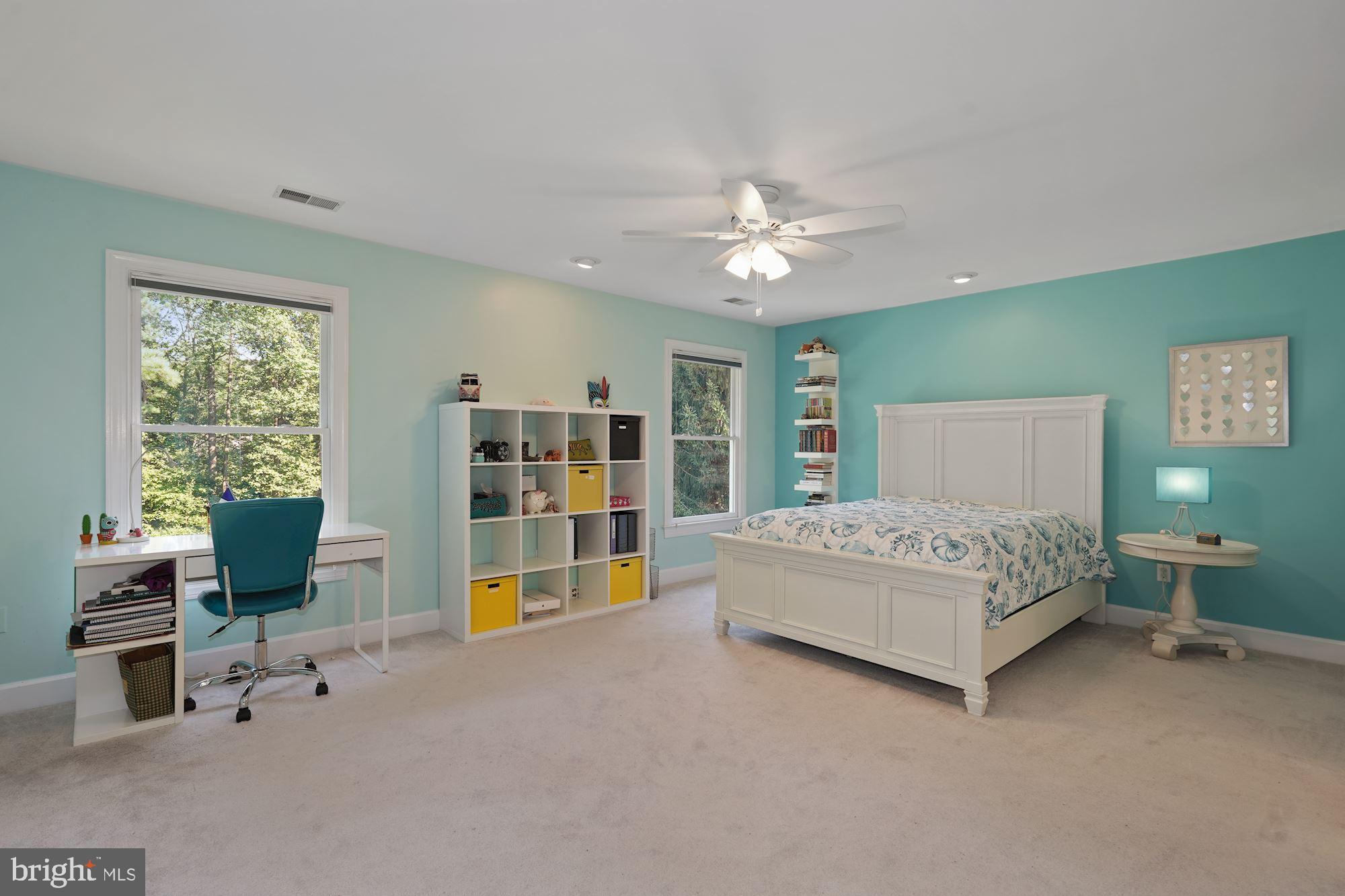 FOX DEN ESTATES - Residential