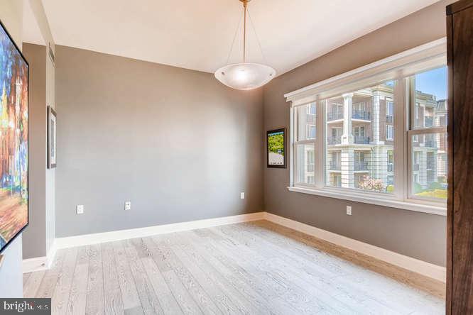 THE RITZ-CARLTON RESIDENCES - Residential