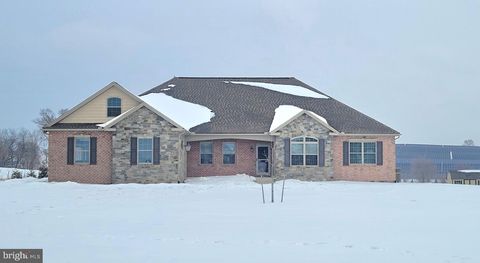 7654 WINDMILL ROAD GREENCASTLE PA 17225