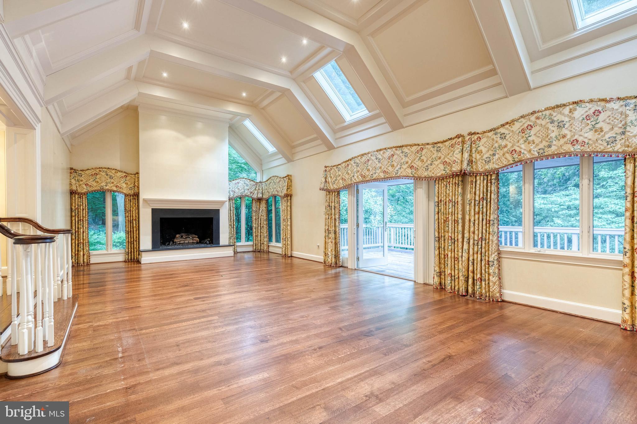 ROCKLAND - Residential