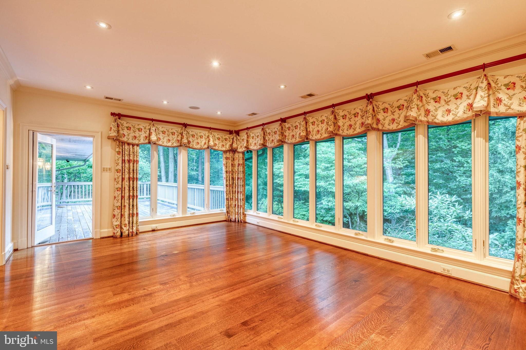 ROCKLAND - Residential