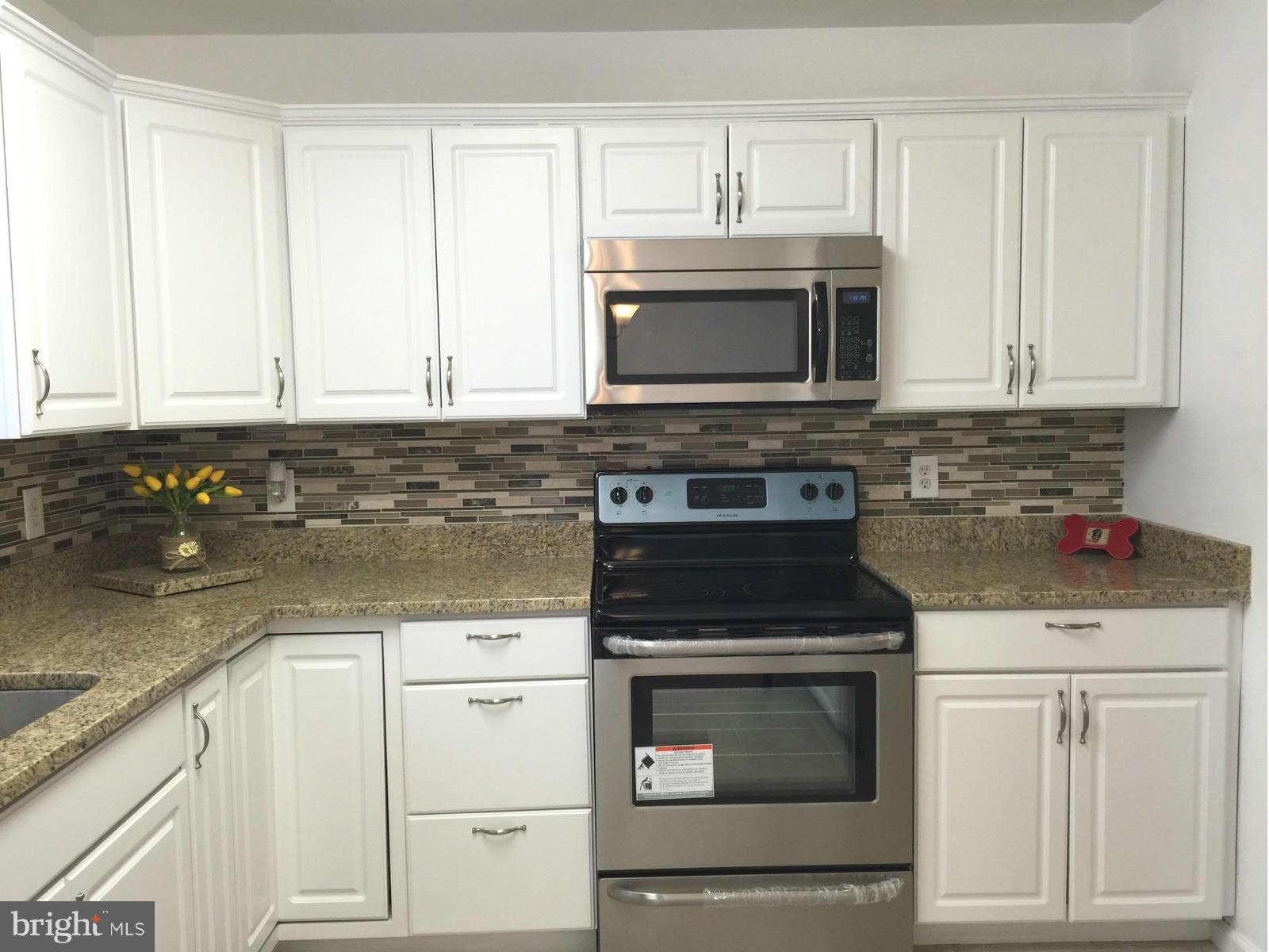 BROOKSQUARE CONDO - Residential