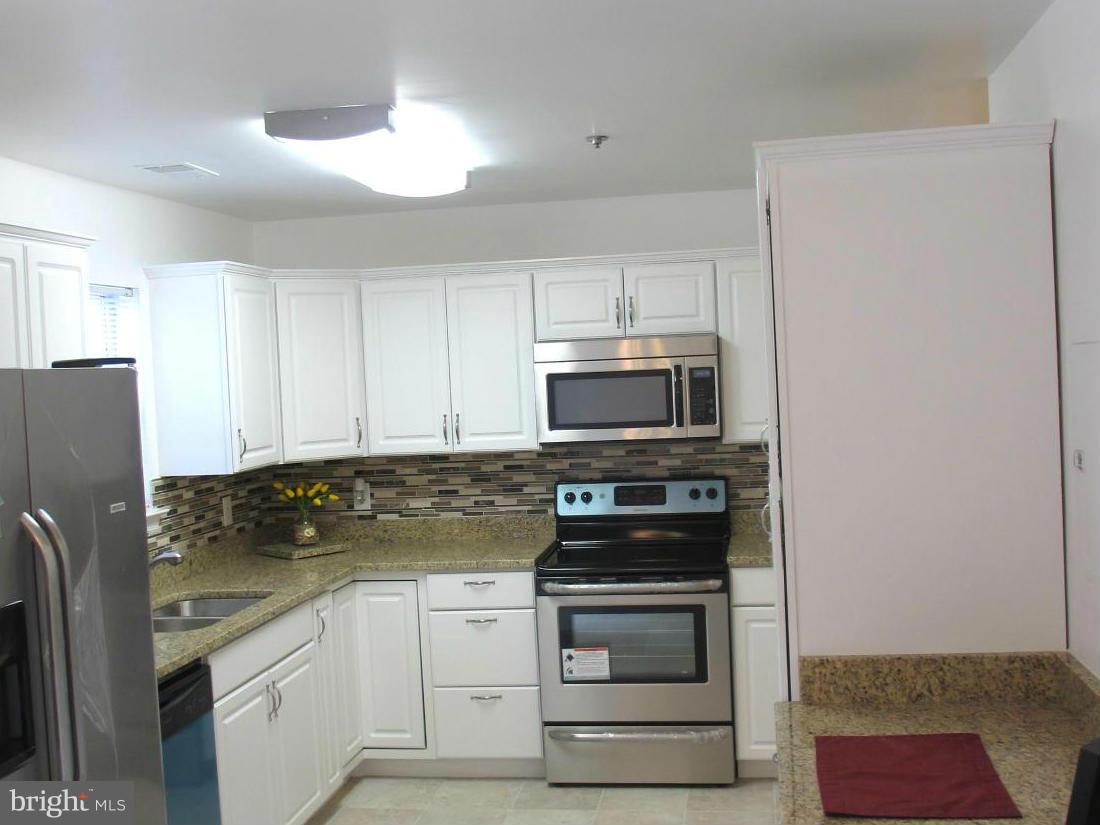 BROOKSQUARE CONDO - Residential