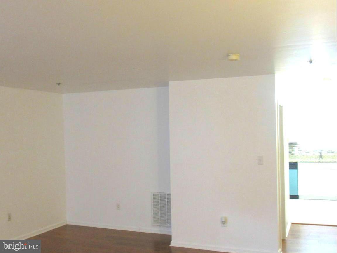 BROOKSQUARE CONDO - Residential