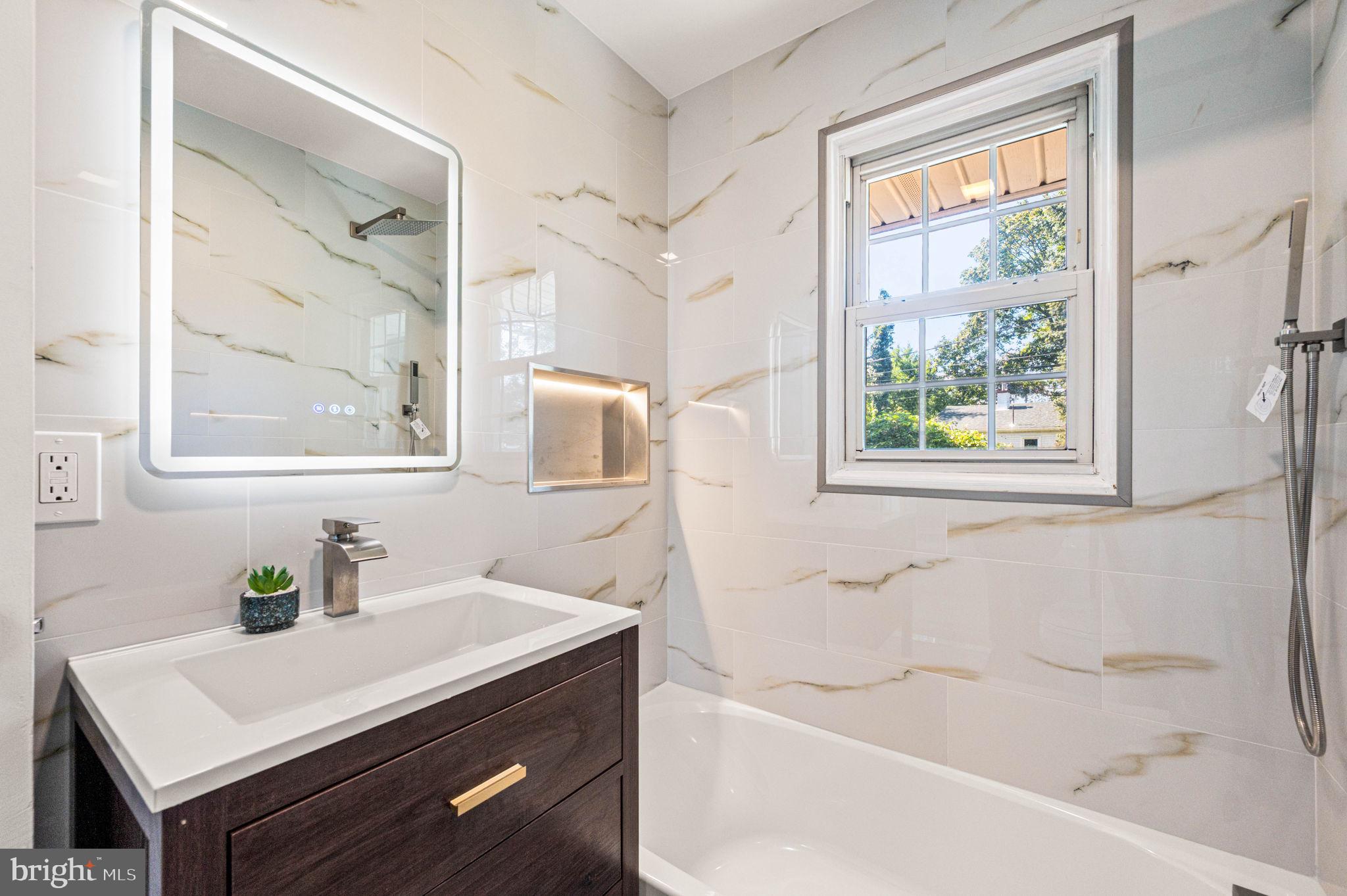 EDGELY - Residential Lease