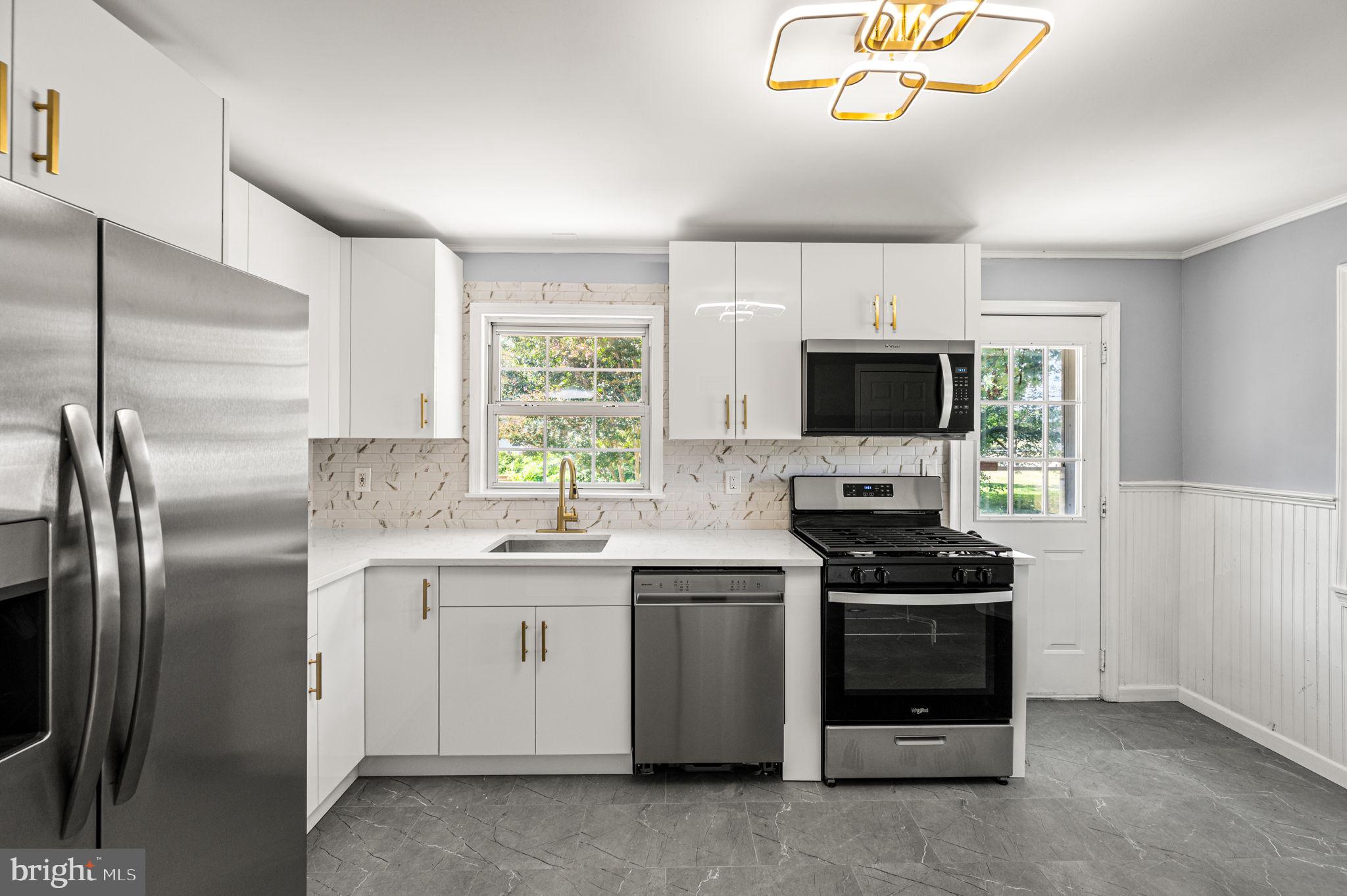 EDGELY - Residential Lease