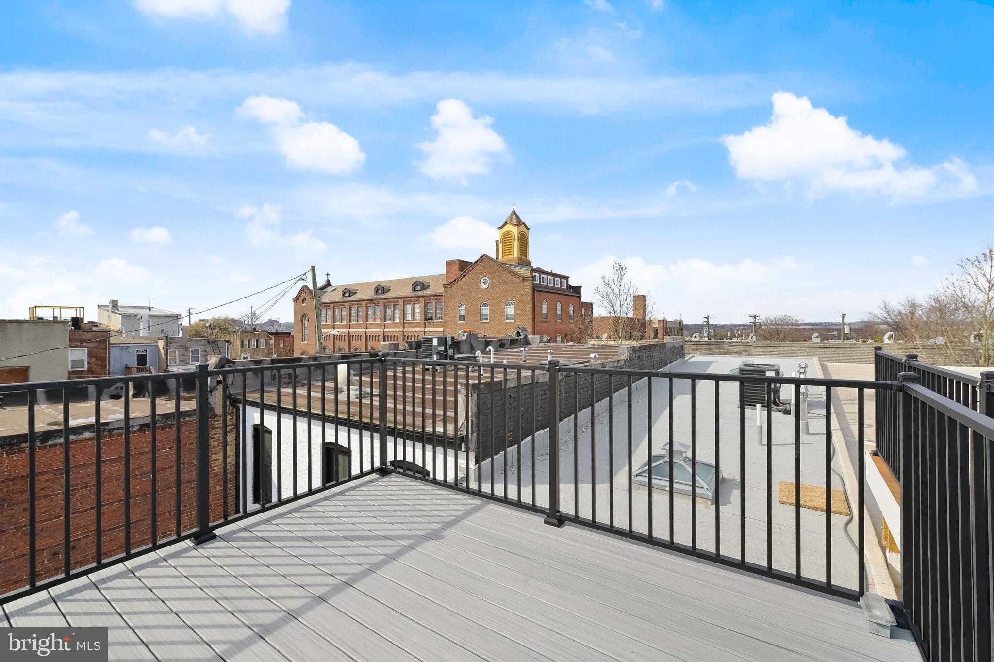 HIGHLANDTOWN - Residential